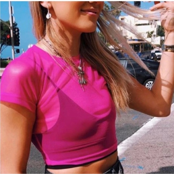 Emma & Sam Tops - EMMA & SAM MESH CROPPED SHORT SLEEVE TOP LAYERING IN HOT PINK SZ SMALL, MEDIUM